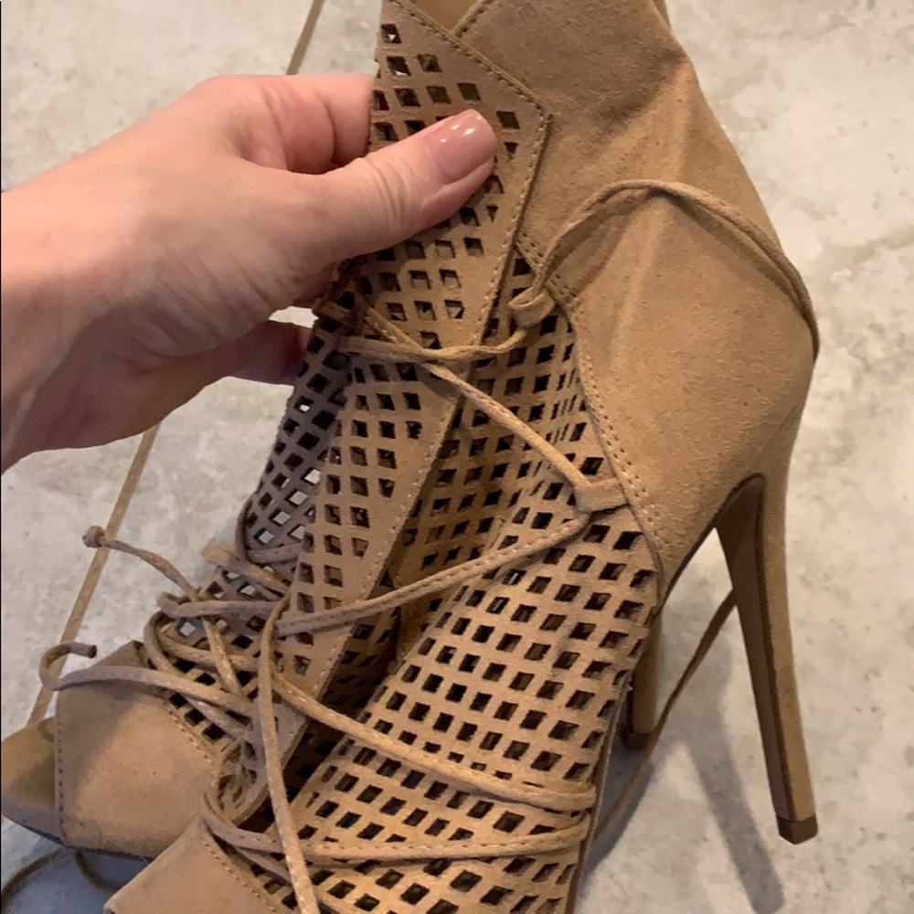 Lace up heels - Picture 6 of 8